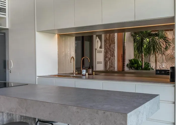 Cala Galeo - Iconic 4br Designer In Pererenan