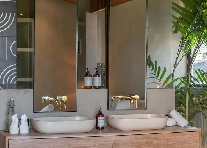 Cala Galeo - Iconic 4br Designer In Pererenan * Canggu (Bali)